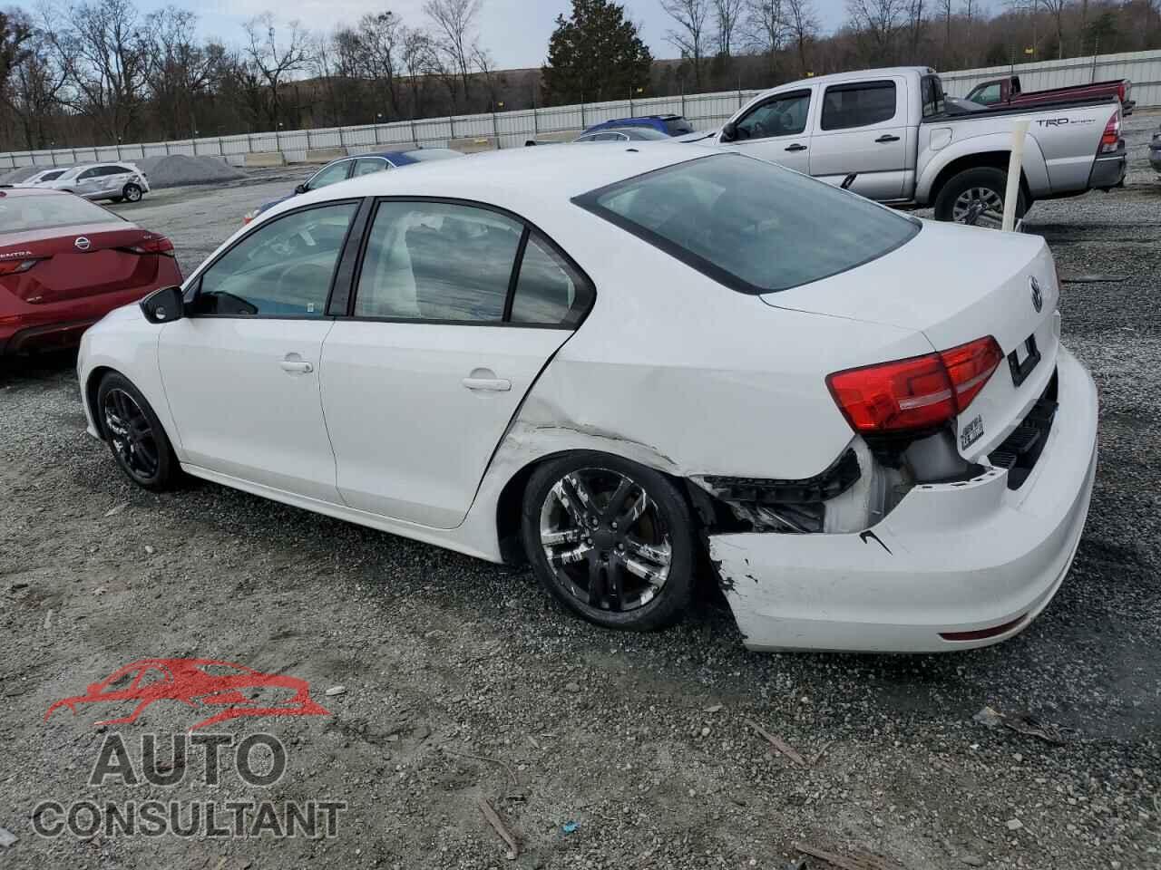 VOLKSWAGEN JETTA 2015 - 3VW2K7AJ3FM217628