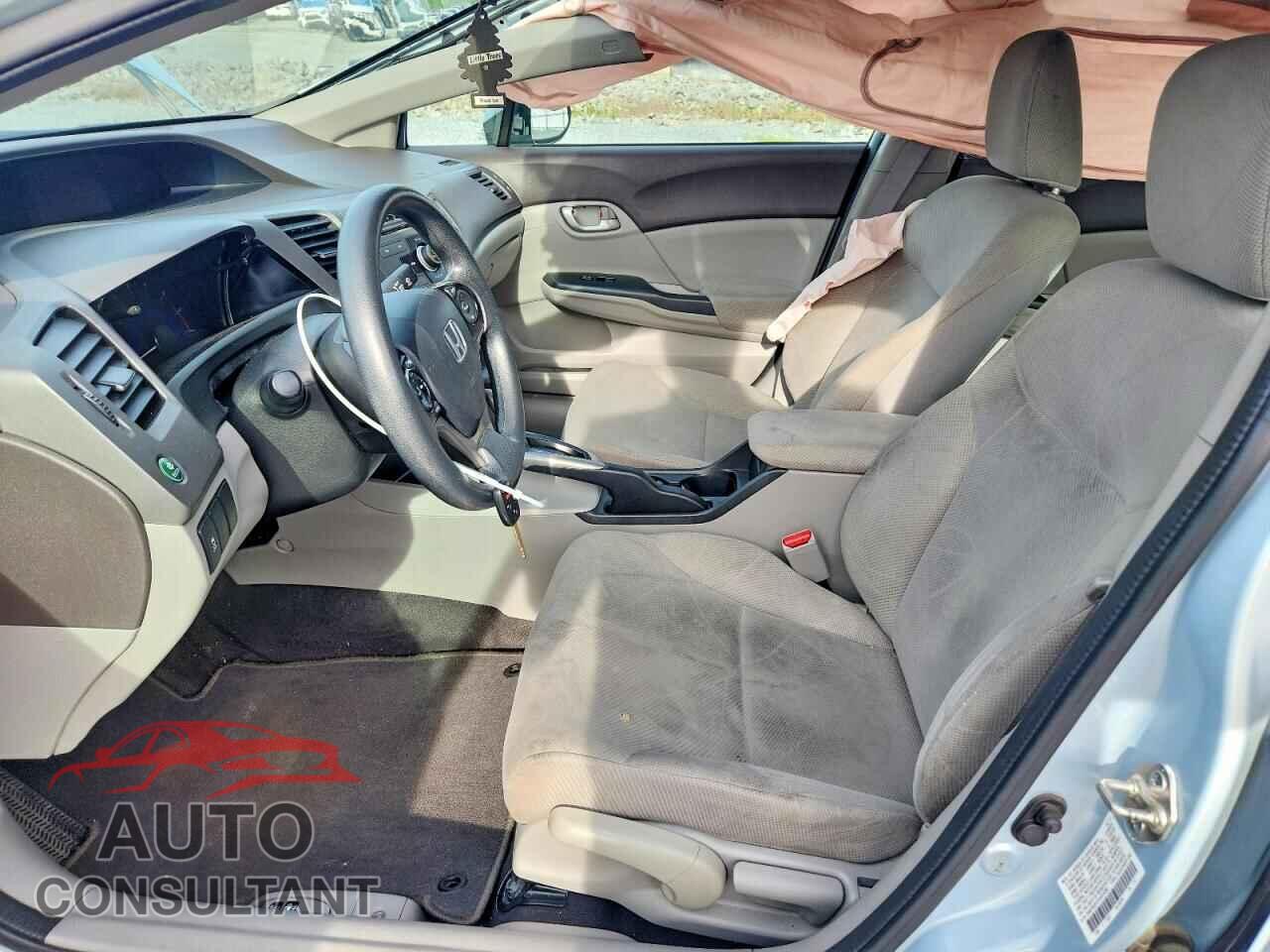 HONDA CIVIC 2012 - 2HGFB2F57CH574082
