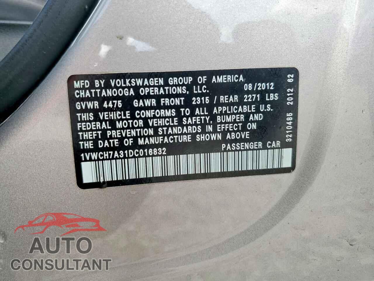 VOLKSWAGEN PASSAT 2013 - 1VWCH7A31DC016832