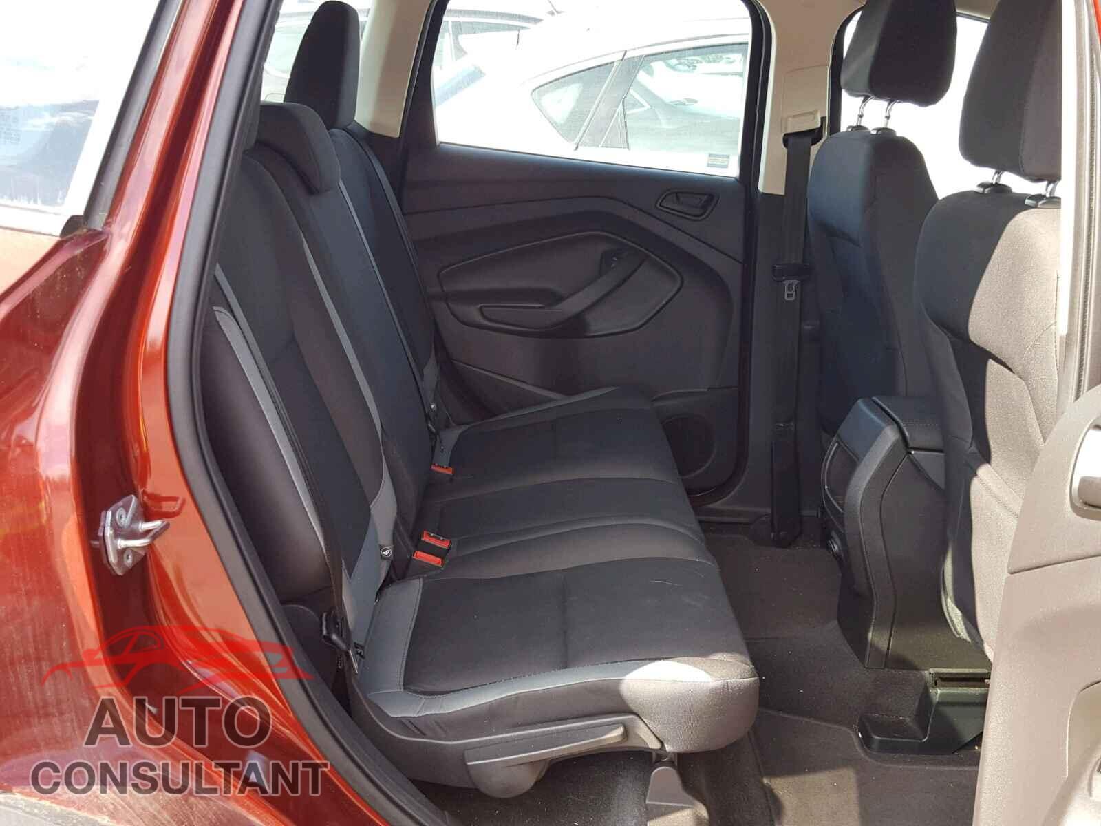 FORD ESCAPE S 2015 - 1FMCU0F76FUA22040