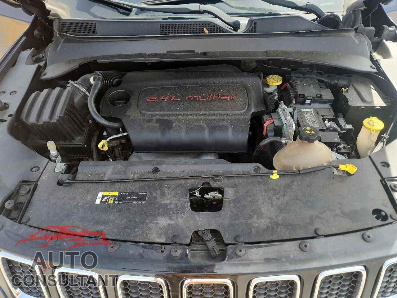 JEEP COMPASS 2018 - 3C4NJDBB5JT401945