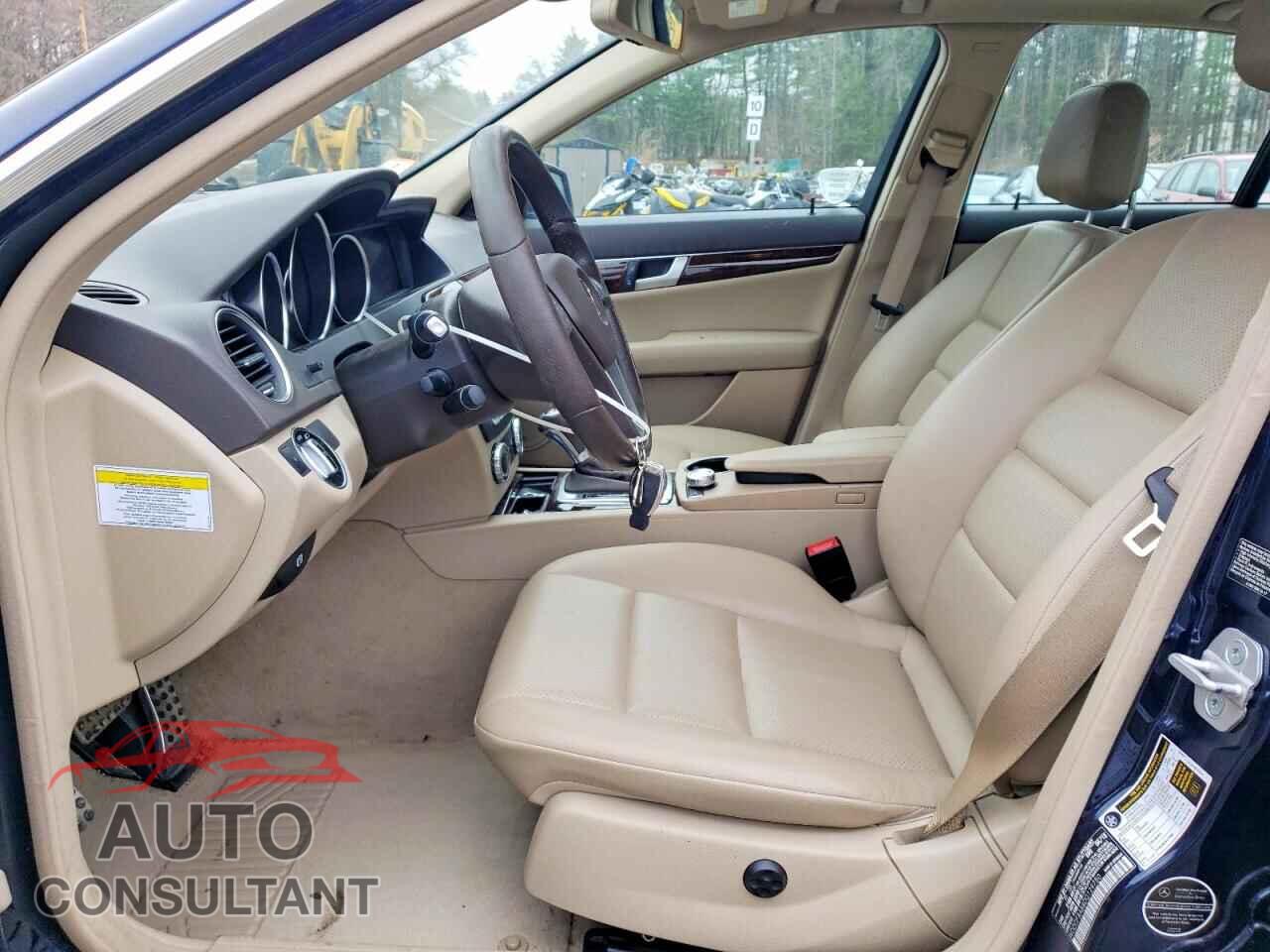 MERCEDES-BENZ C-CLASS 2013 - WDDGF8AB8DG129750