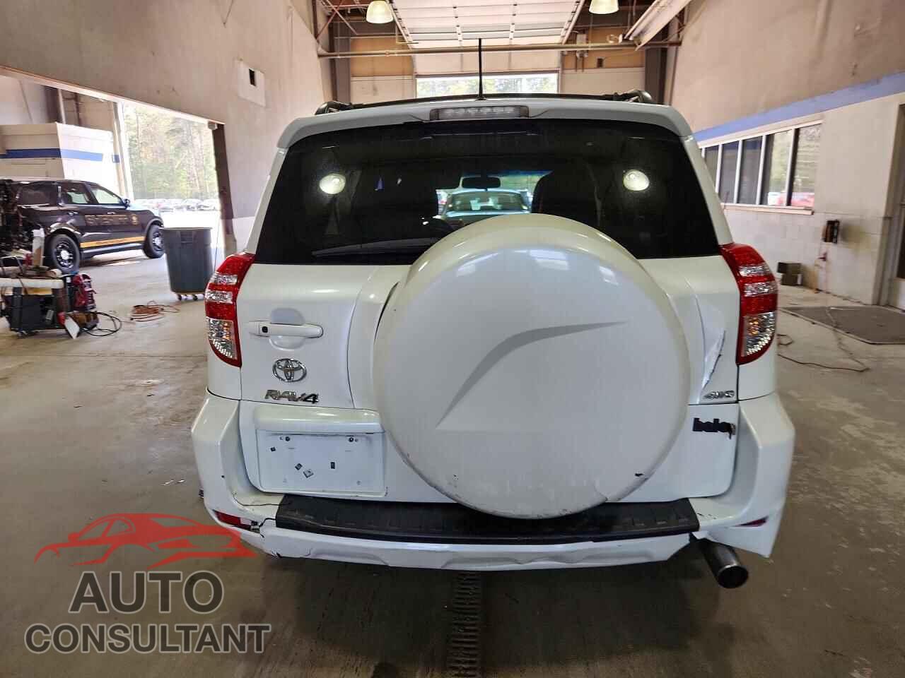 TOYOTA RAV4 2011 - 2T3DF4DV2BW152339