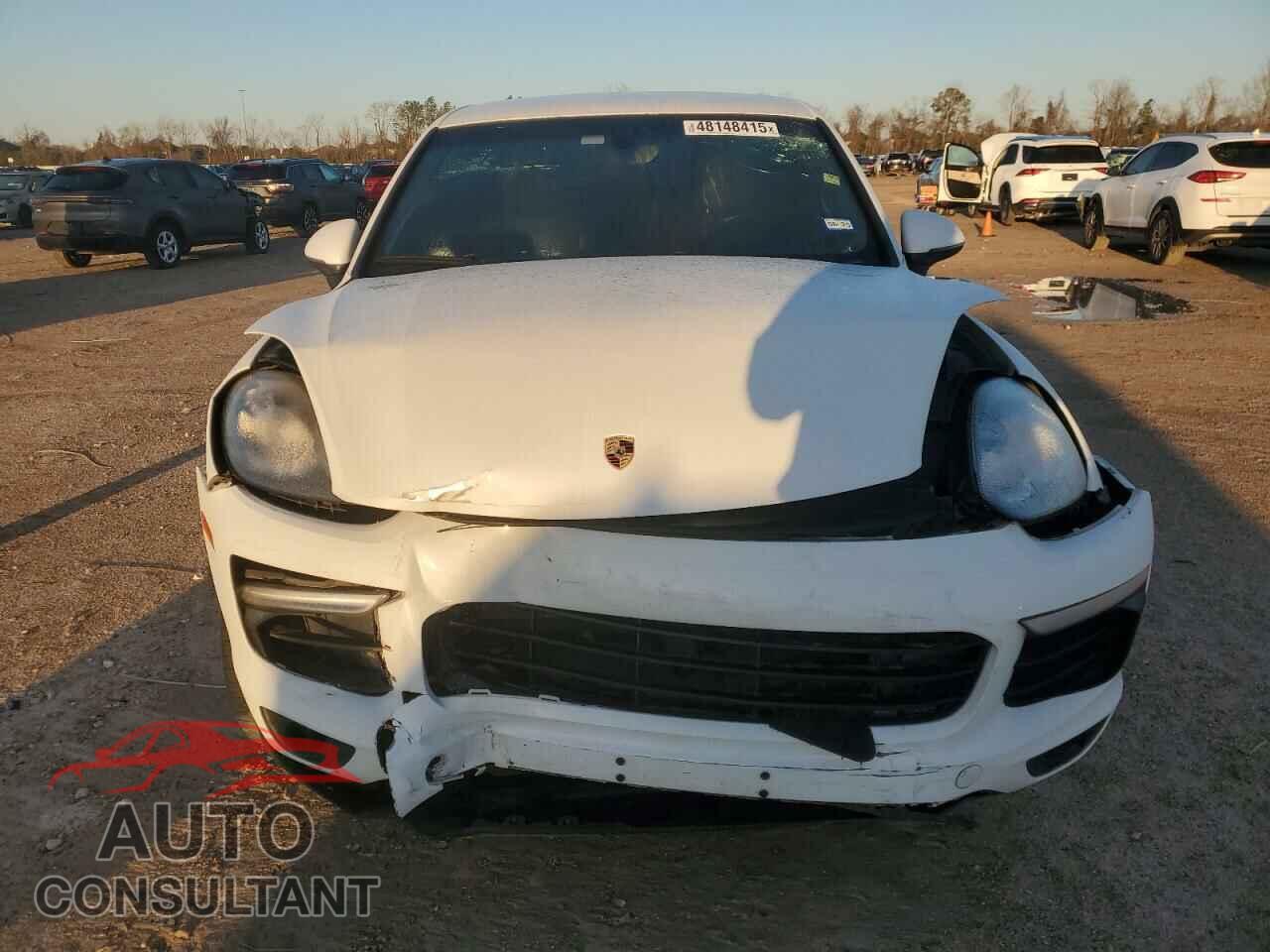 PORSCHE CAYENNE 2016 - WP1AA2A26GKA15645