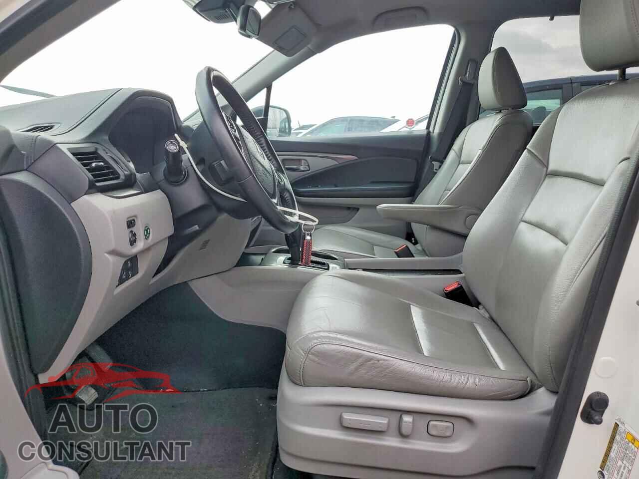 HONDA PILOT 2016 - 5FNYF6H85GB511973