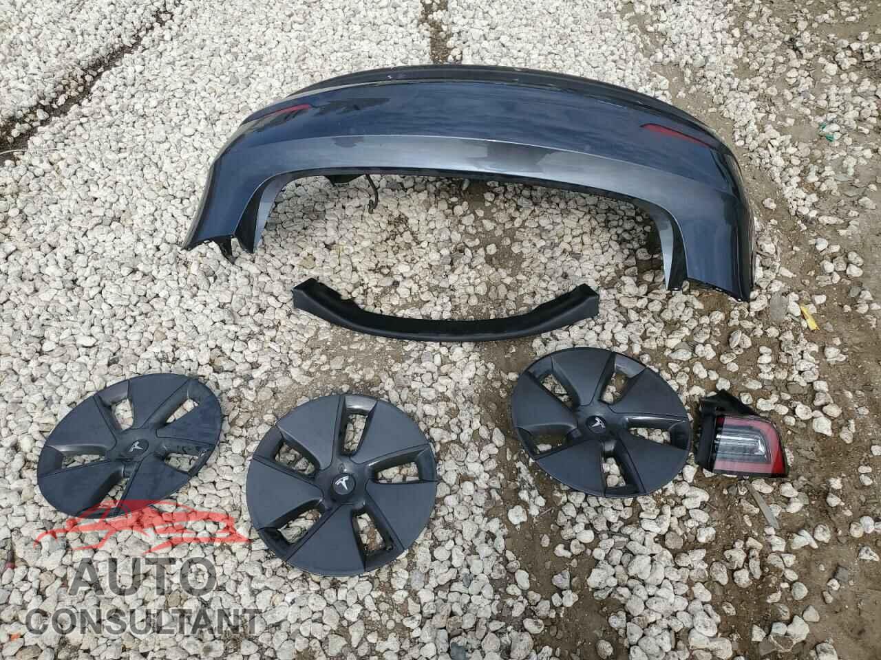 TESLA MODEL 3 2021 - 5YJ3E1EB4MF077539