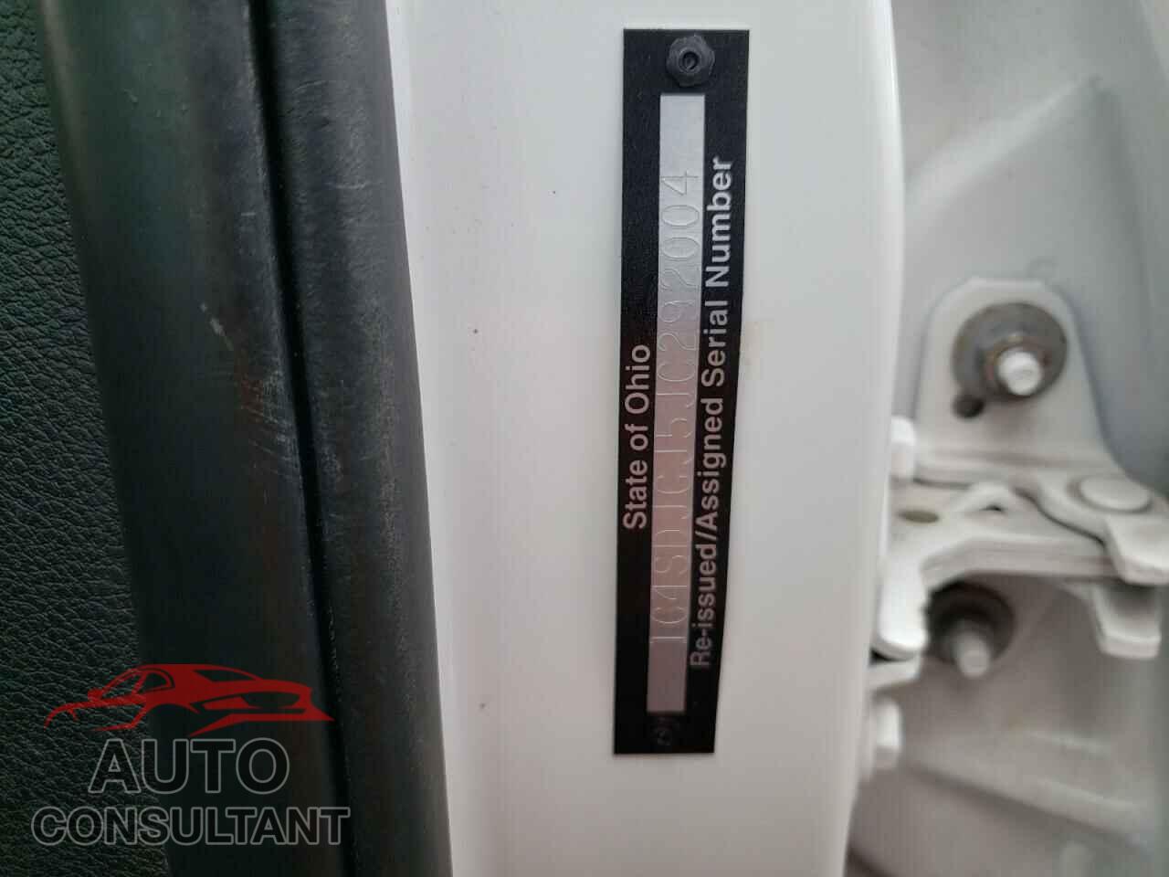 DODGE DURANGO 2018 - 1C4SDJGJ5JC292004