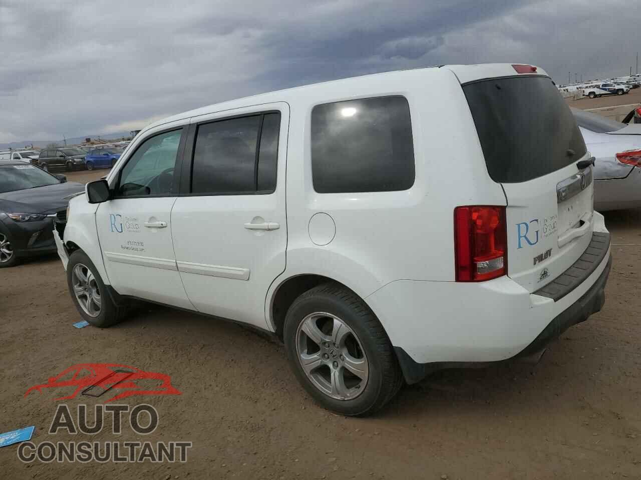 HONDA PILOT 2014 - 5FNYF4H49EB036245