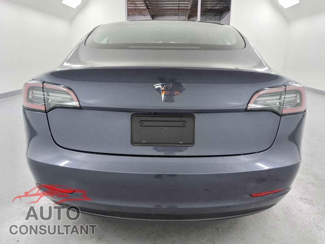 TESLA MODEL 3 2022 - 5YJ3E1EA3NF290121