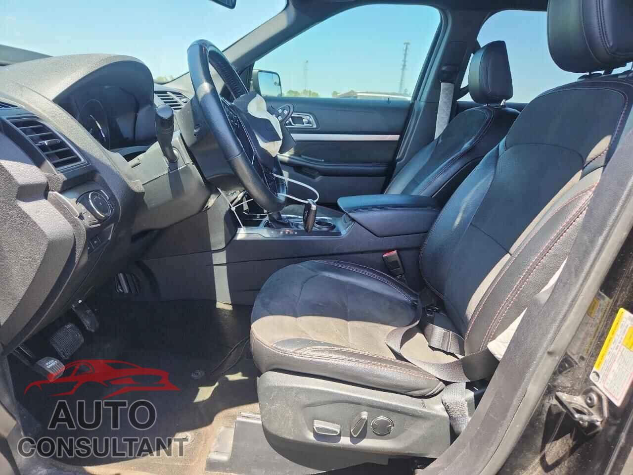FORD EXPLORER 2018 - 1FM5K7D86JGB27185