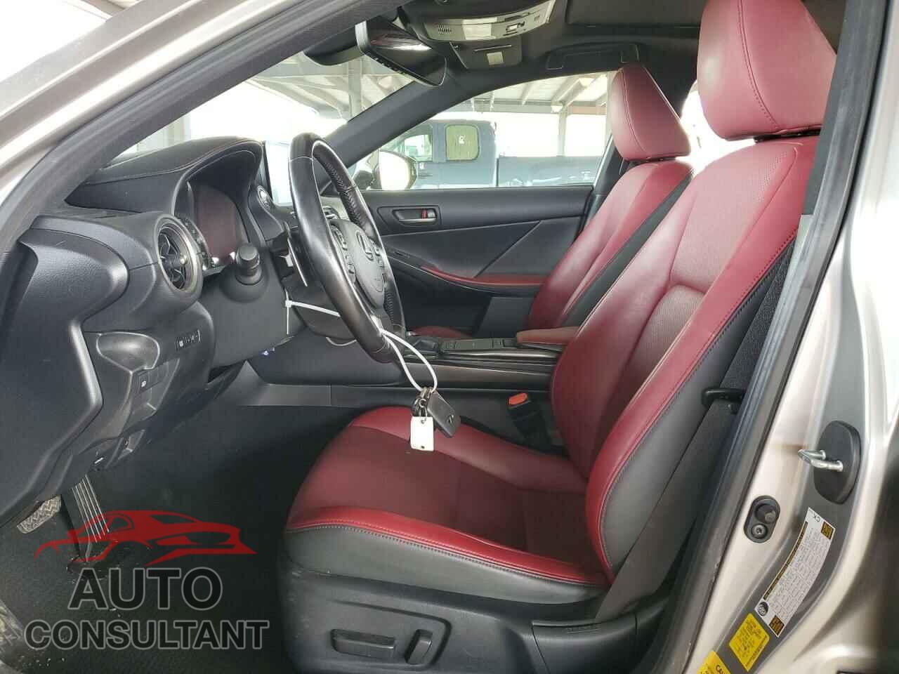 LEXUS IS 2021 - JTHCA1D21M5115872
