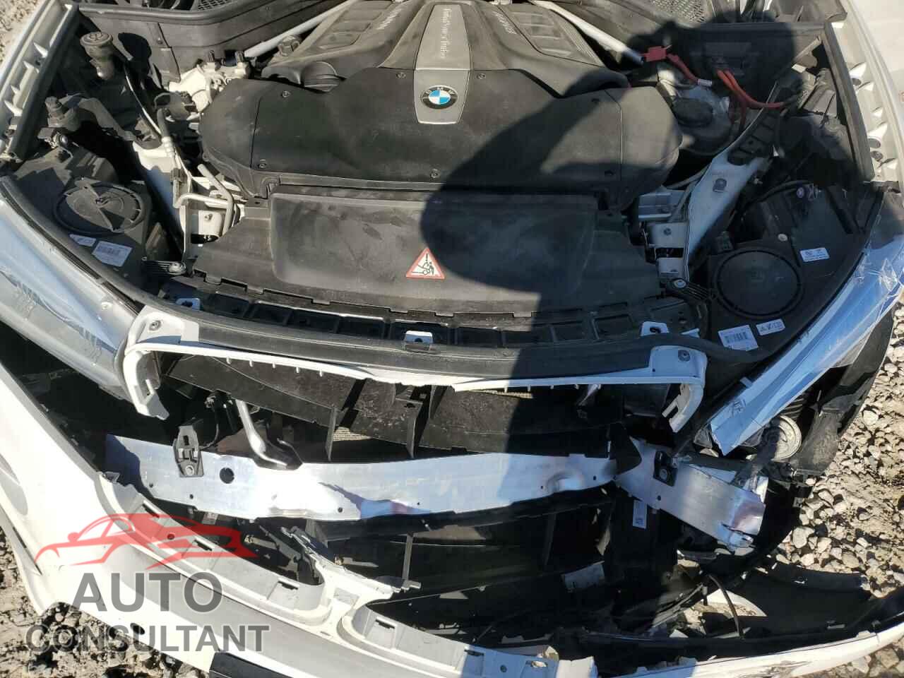 BMW X5 2014 - 5UXKR6C54E0C02745