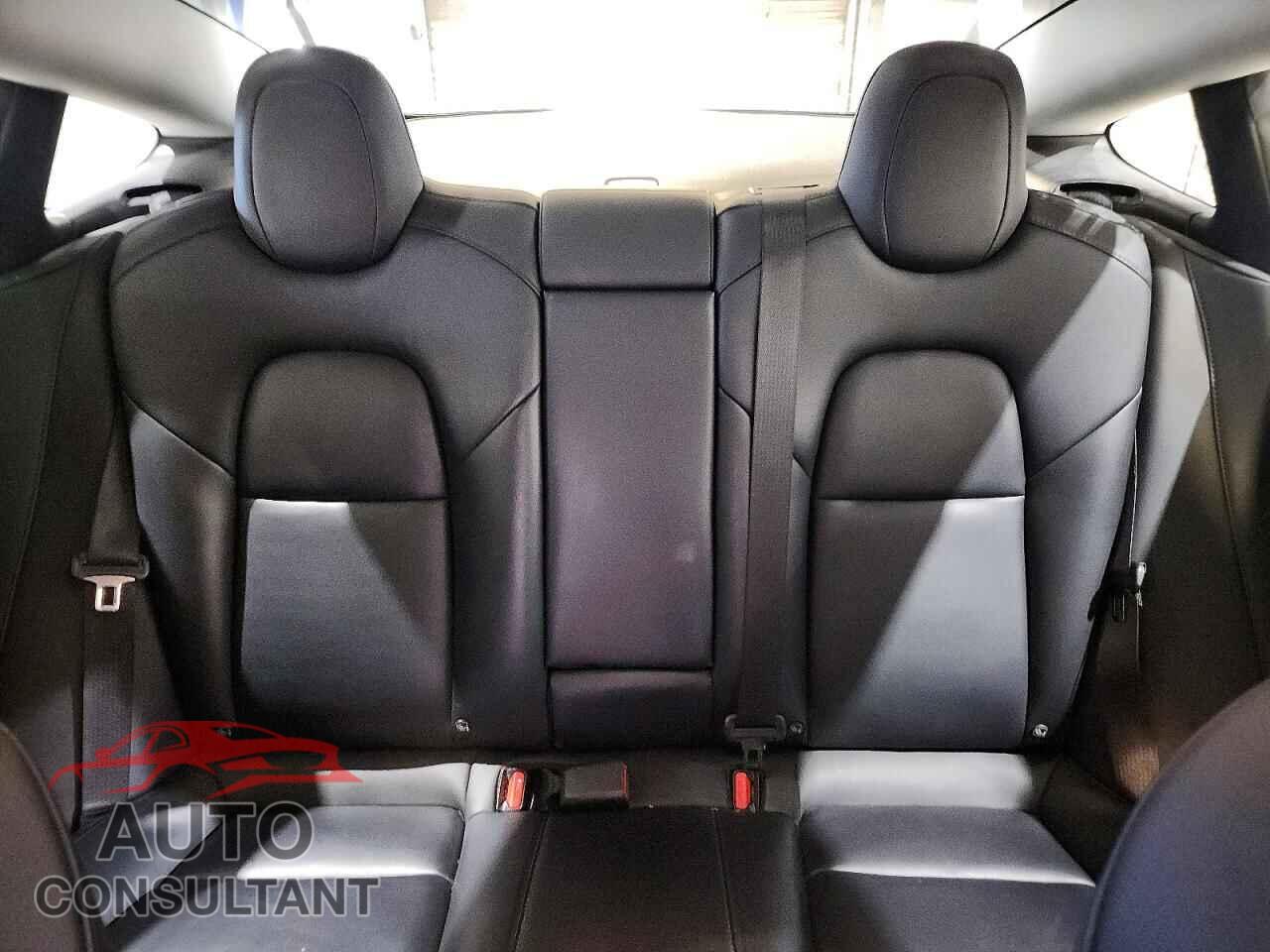 TESLA MODEL 3 2023 - 5YJ3E1EAXPF550954