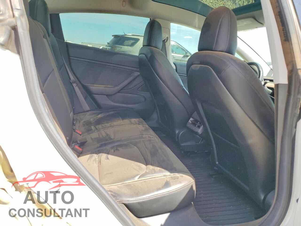 TESLA MODEL 3 2018 - 5YJ3E1EA4JF009180