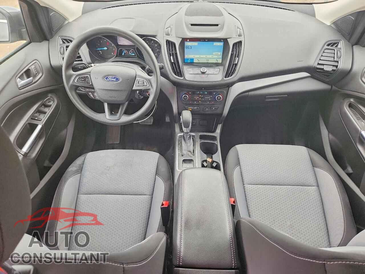 FORD ESCAPE 2018 - 1FMCU0GD7JUD19363