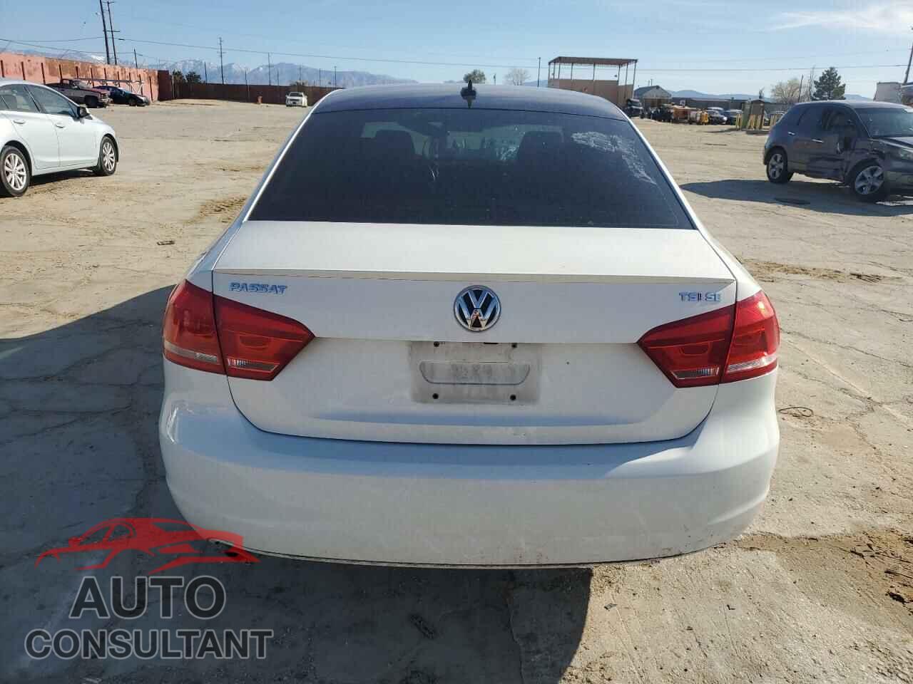 VOLKSWAGEN PASSAT 2015 - 1VWBT7A36FC080362