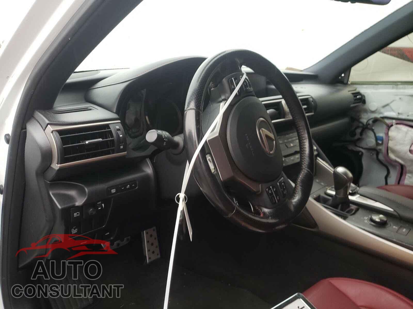 LEXUS IS 2017 - JTHBA1D20H5041572