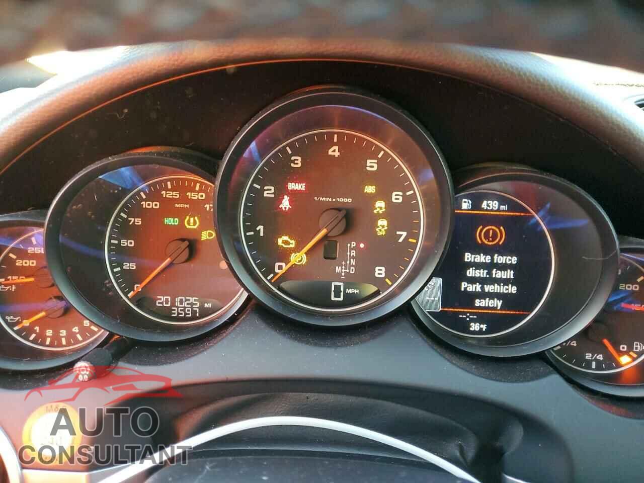PORSCHE CAYENNE 2017 - WP1AA2A26HKA86961