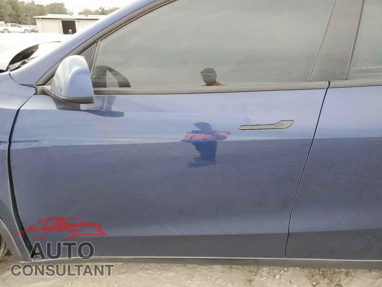 TESLA MODEL Y 2020 - 5YJYGDEE0LF040319