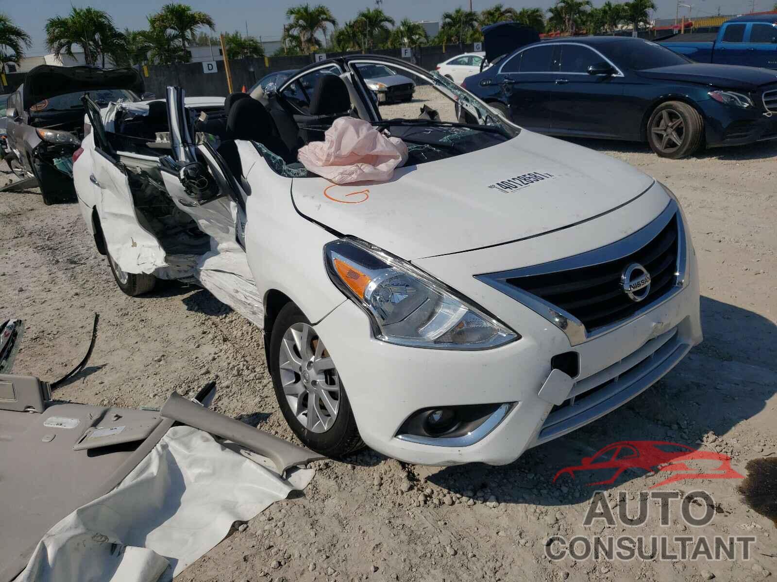 NISSAN VERSA 2018 - 3N1CN7AP2JL840727