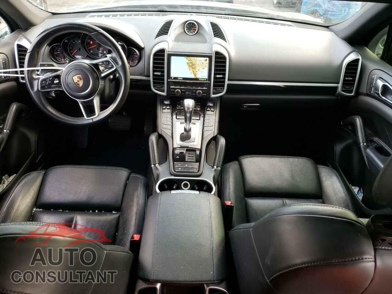 PORSCHE CAYENNE 2016 - WP1AA2A24GKA11349