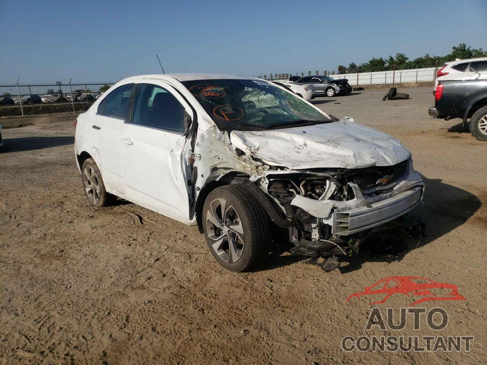 CHEVROLET SONIC 2018 - 1G1JF5SB9J4104018