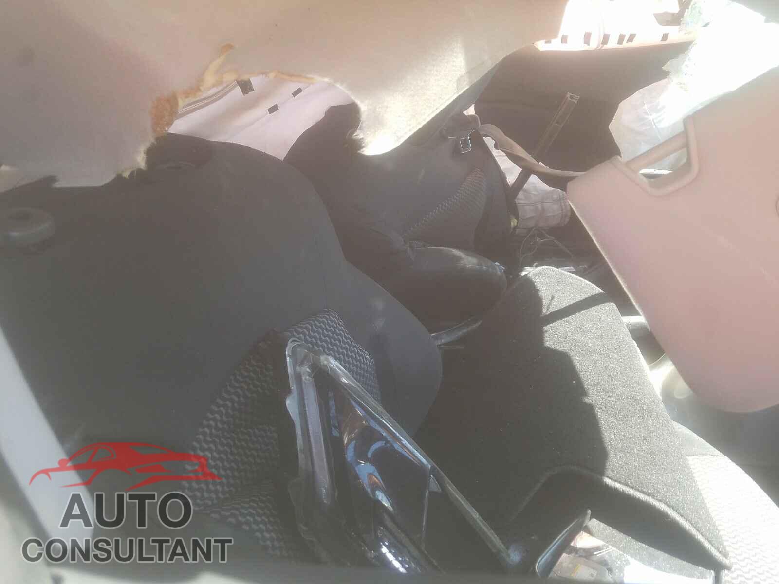 NISSAN JUKE 2017 - JN8AF5MR2HT703526