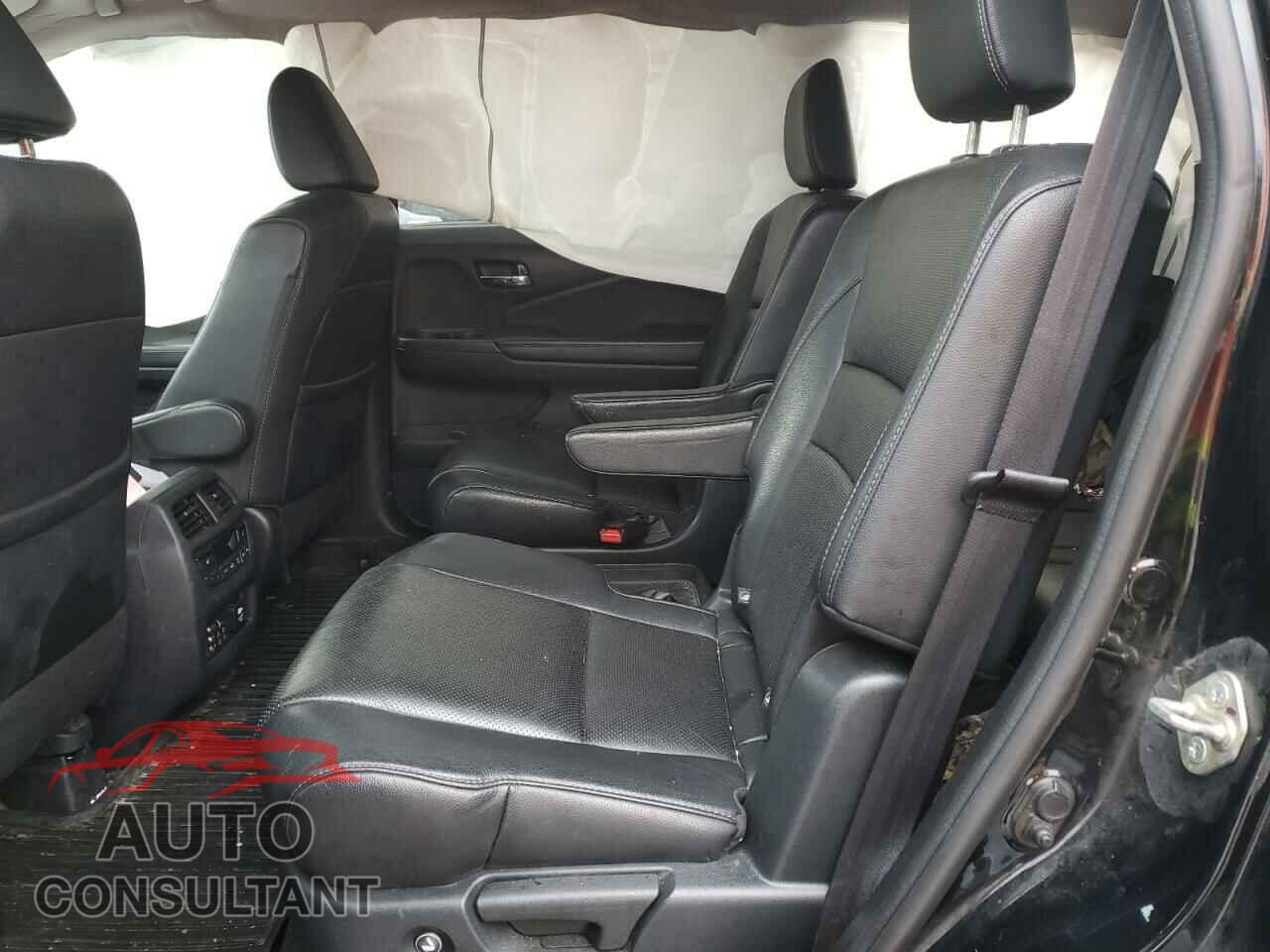 HONDA PILOT 2016 - 5FNYF6H99GB509362