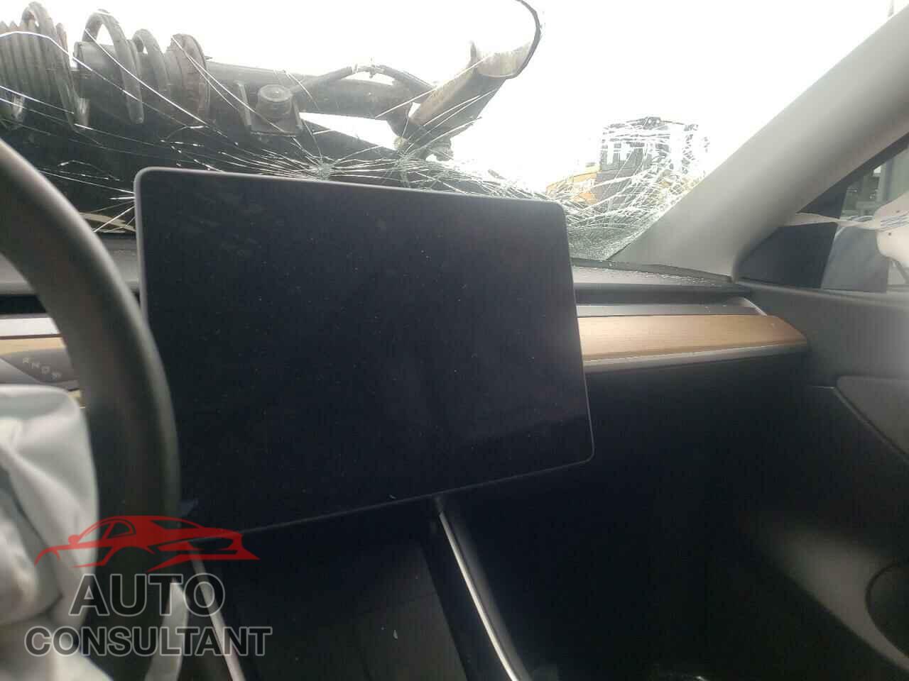 TESLA MODEL Y 2021 - 5YJYGDED4MF106119