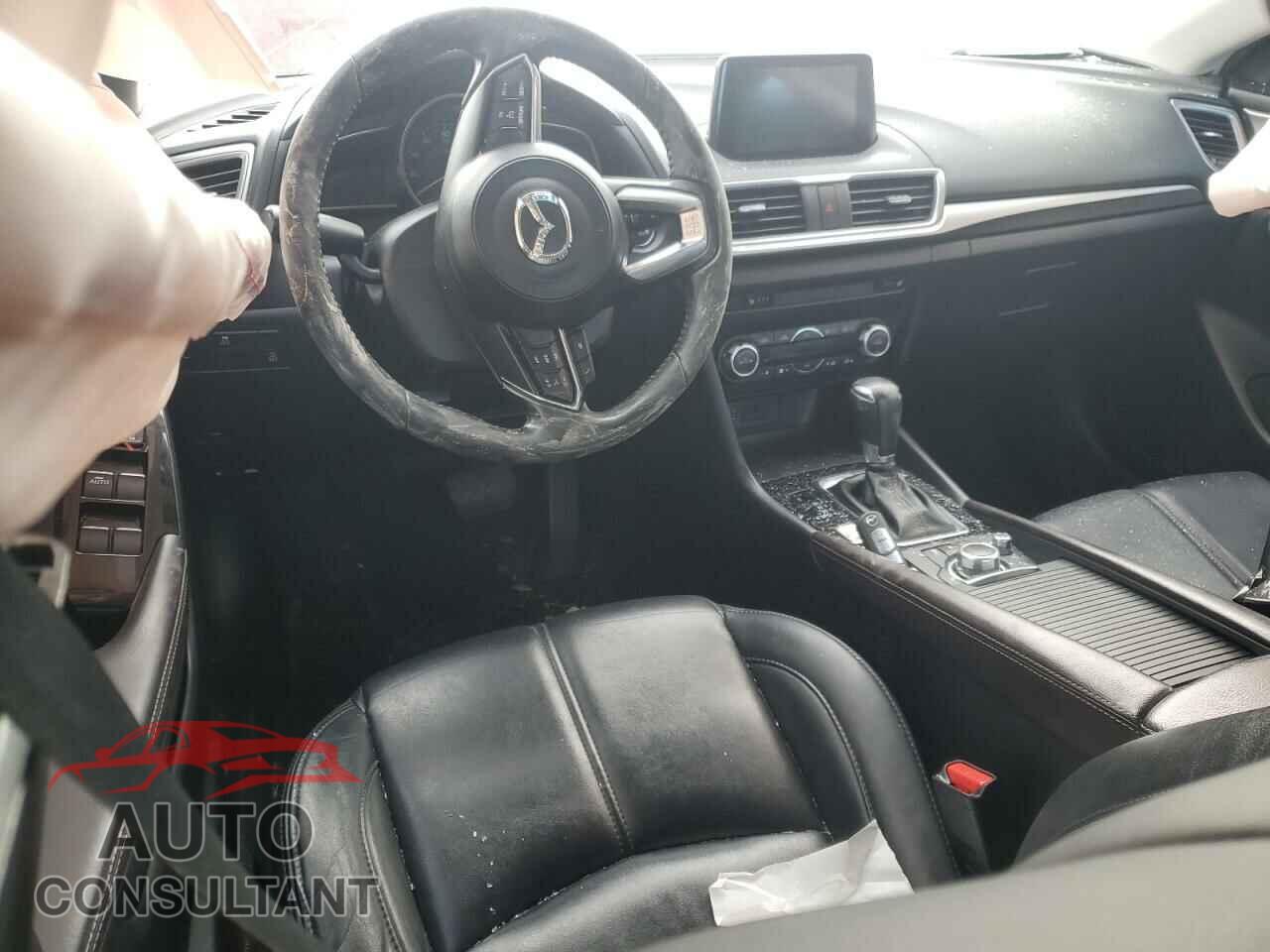 MAZDA 3 2018 - 3MZBN1V39JM178780