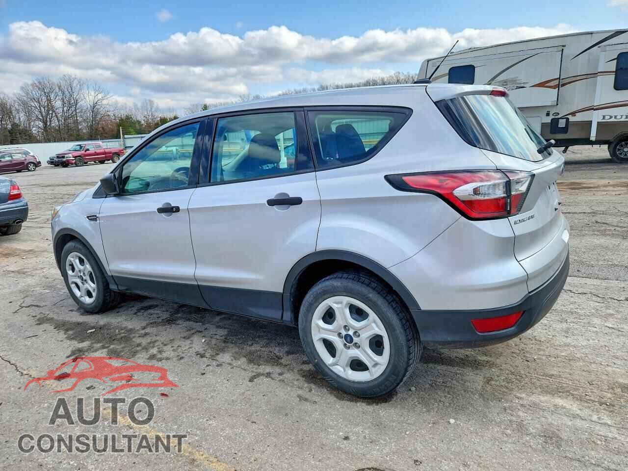 FORD ESCAPE 2017 - 1FMCU0F79HUB89138