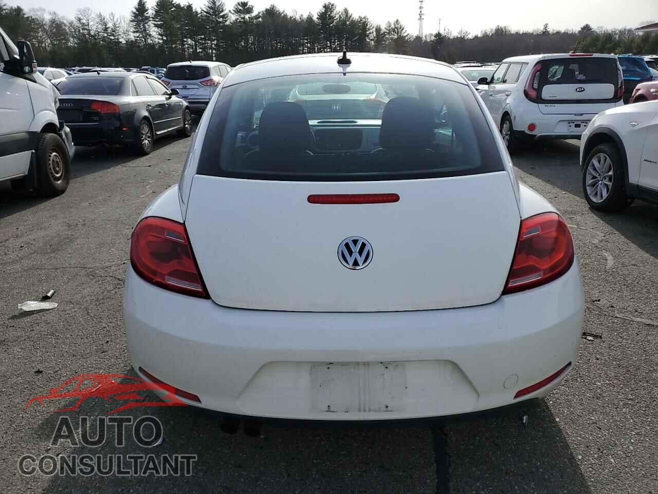 VOLKSWAGEN BEETLE 2013 - 3VWJP7AT6DM654535