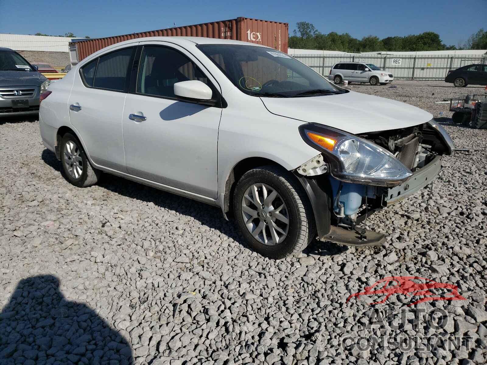 NISSAN VERSA 2018 - 3N1CN7AP0JL845022