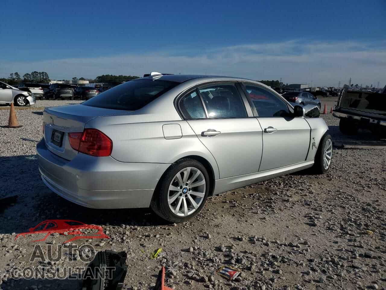 BMW 3 SERIES 2011 - WBAPH7C55BE681850