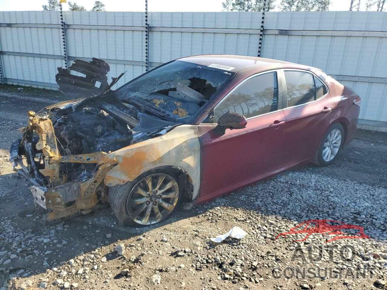 TOYOTA CAMRY 2018 - 4T1B11HK2JU579483
