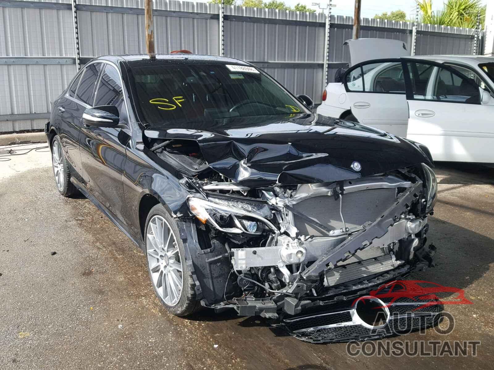 MERCEDES-BENZ C300 2015 - 55SWF4KB2FU009127
