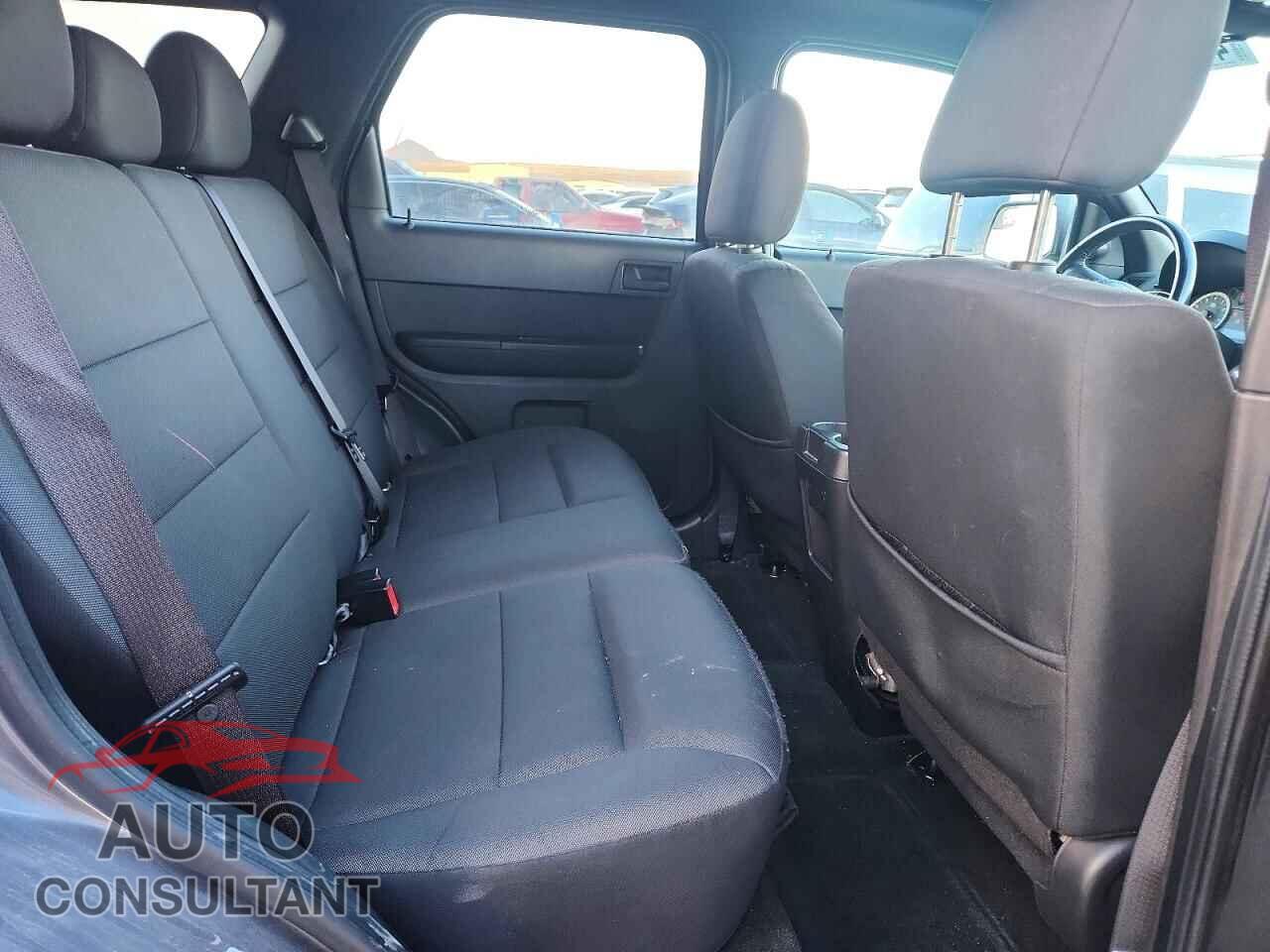 FORD ESCAPE 2012 - 1FMCU9D79CKC58616