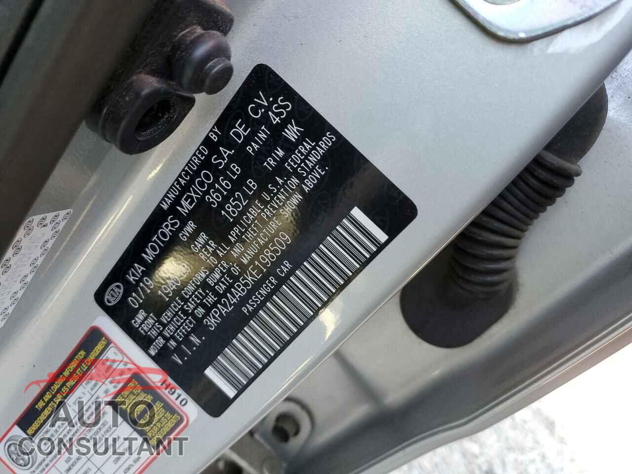KIA RIO 2019 - 3KPA24AB5KE198509