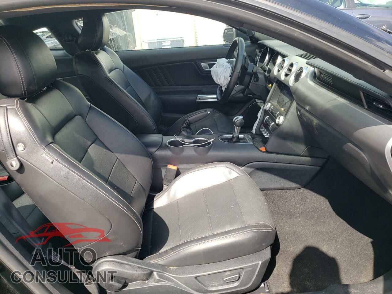 FORD MUSTANG 2020 - 1FA6P8TH1L5136799