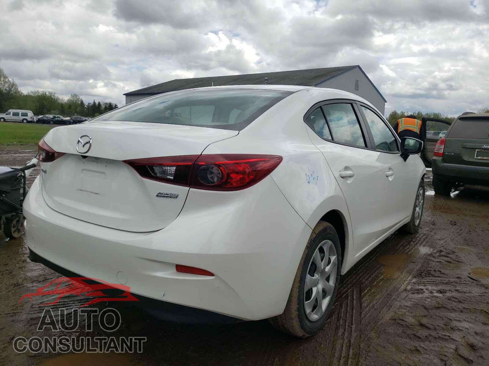 MAZDA 3 2018 - 3MZBN1U75JM209446