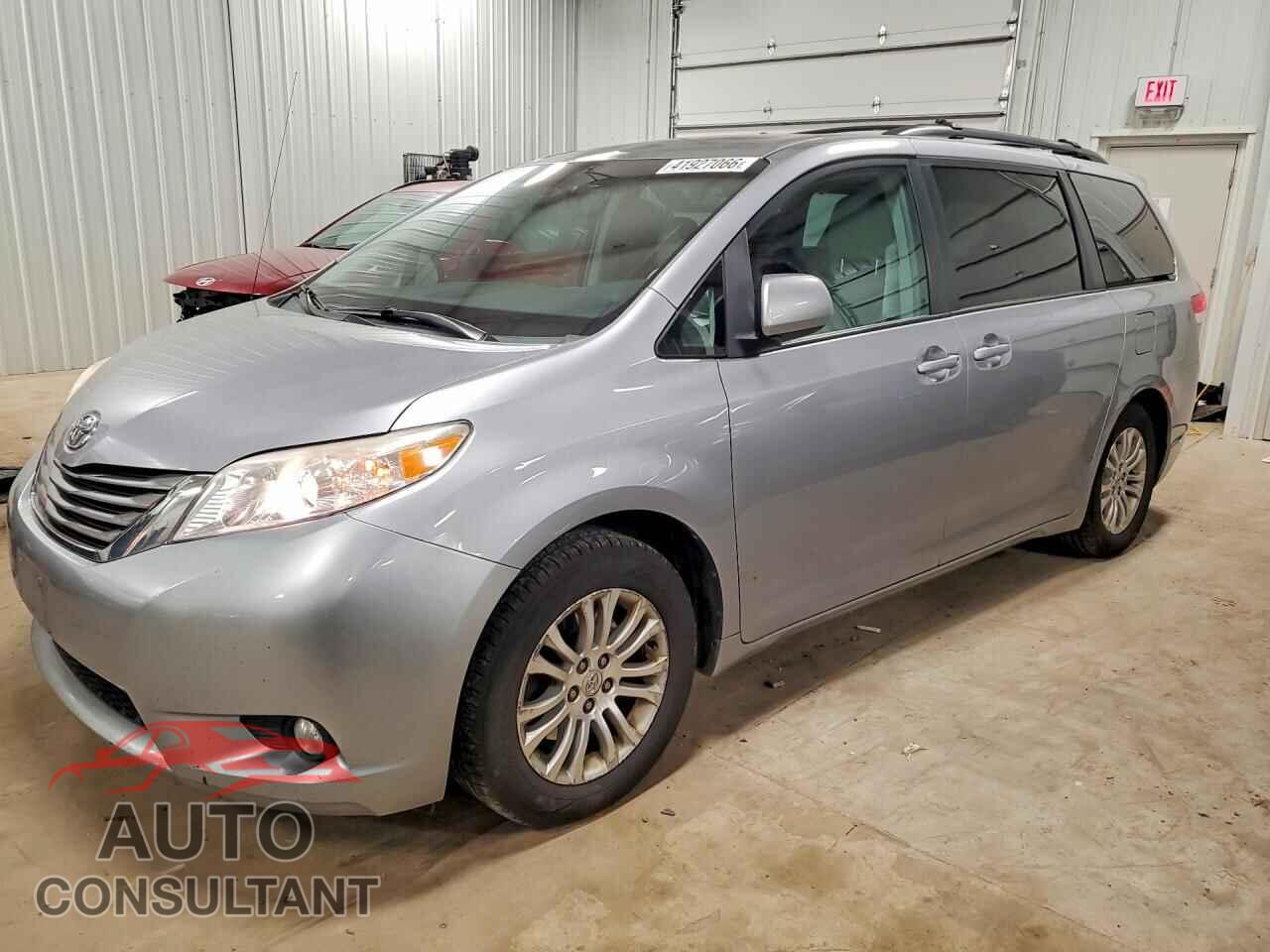 TOYOTA SIENNA 2012 - 5TDYK3DC2CS204710