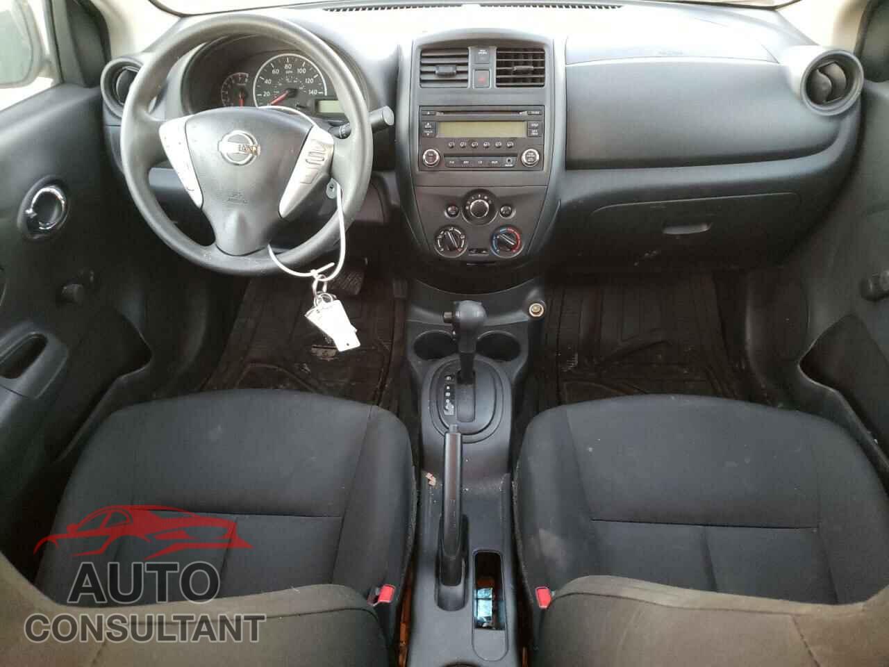 NISSAN VERSA 2017 - 3N1CN7AP9HL890485