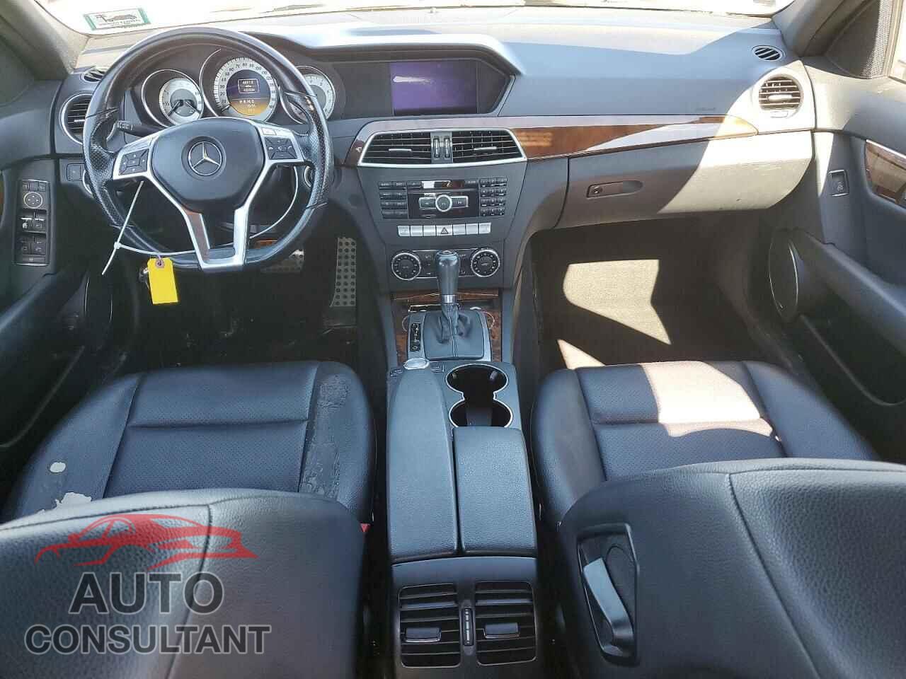 MERCEDES-BENZ C-CLASS 2012 - WDDGF8BB2CR196426