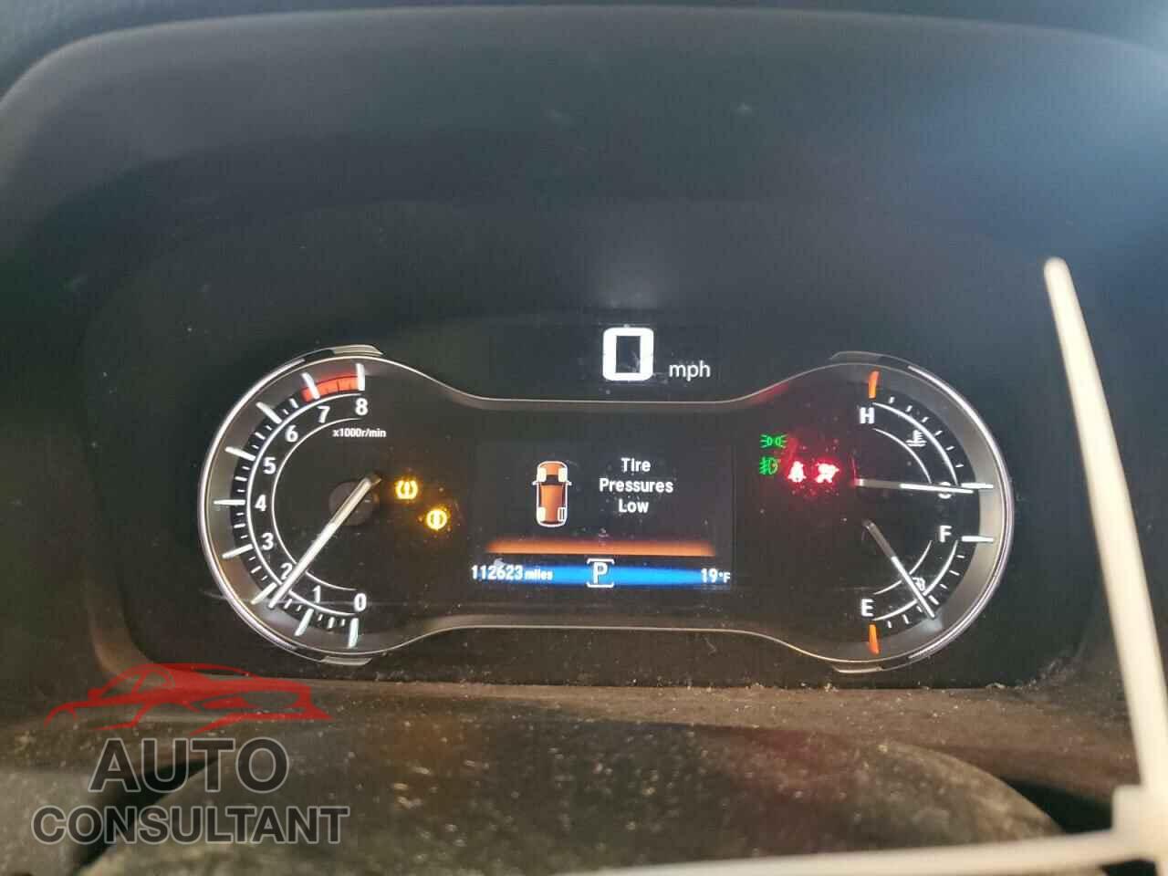 HONDA PILOT 2018 - 5FNYF6H69JB036530