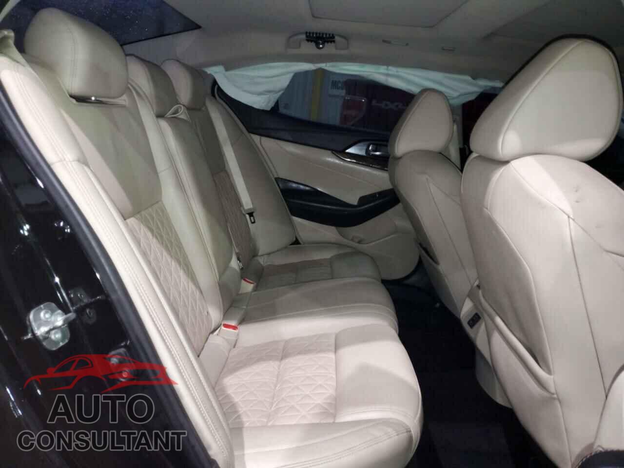 NISSAN MAXIMA 2018 - 1N4AA6AP2JC364913