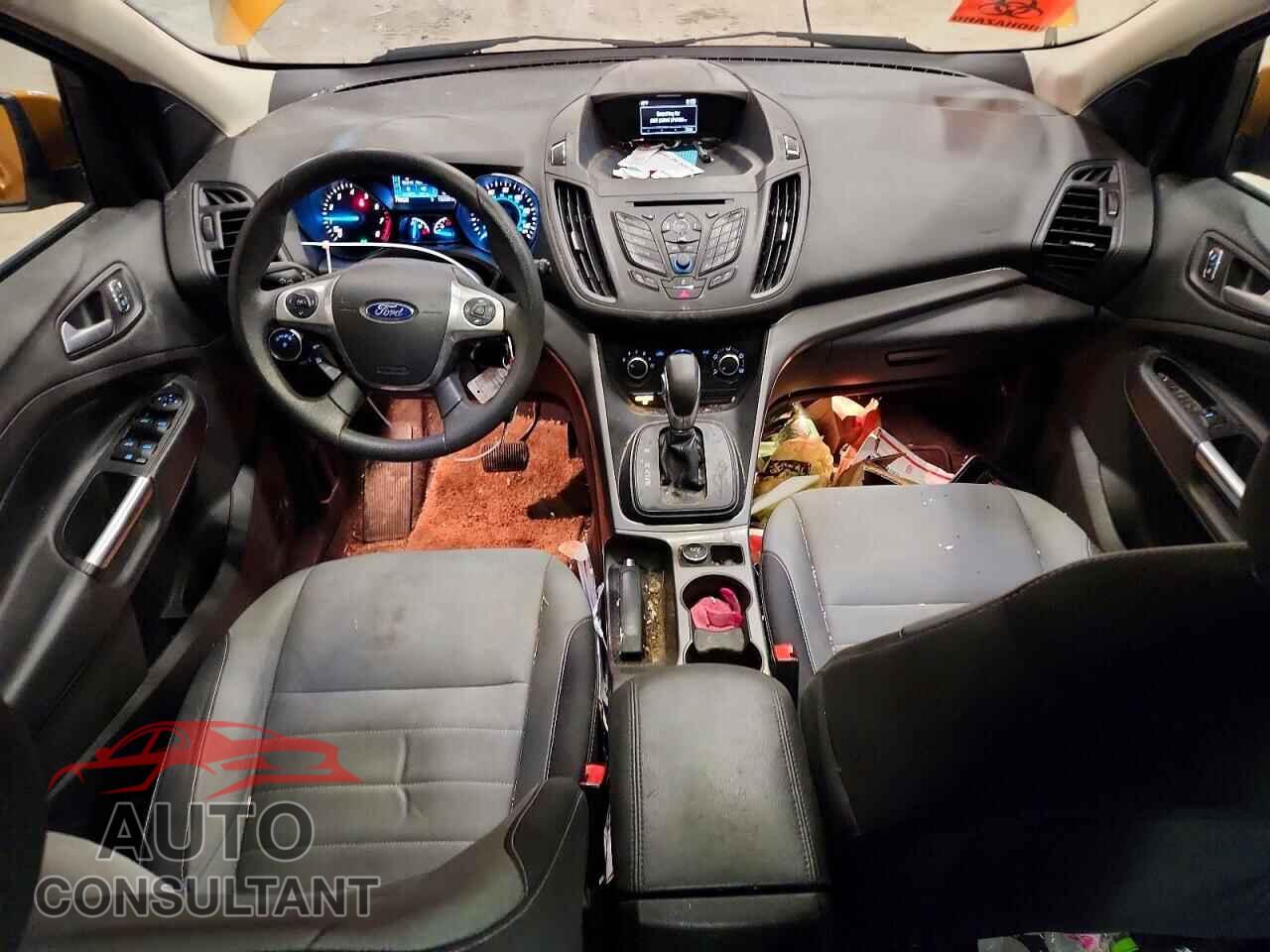 FORD ESCAPE 2016 - 1FMCU9G98GUA31103