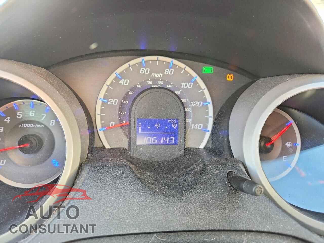 HONDA FIT 2013 - JHMGE8H3XDC022748