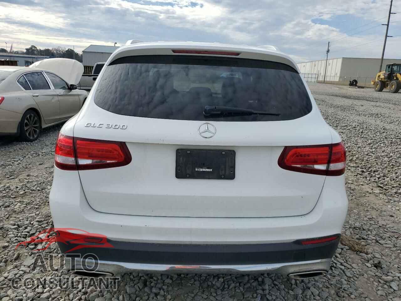 MERCEDES-BENZ GLC-CLASS 2016 - WDC0G4JB7GF020797