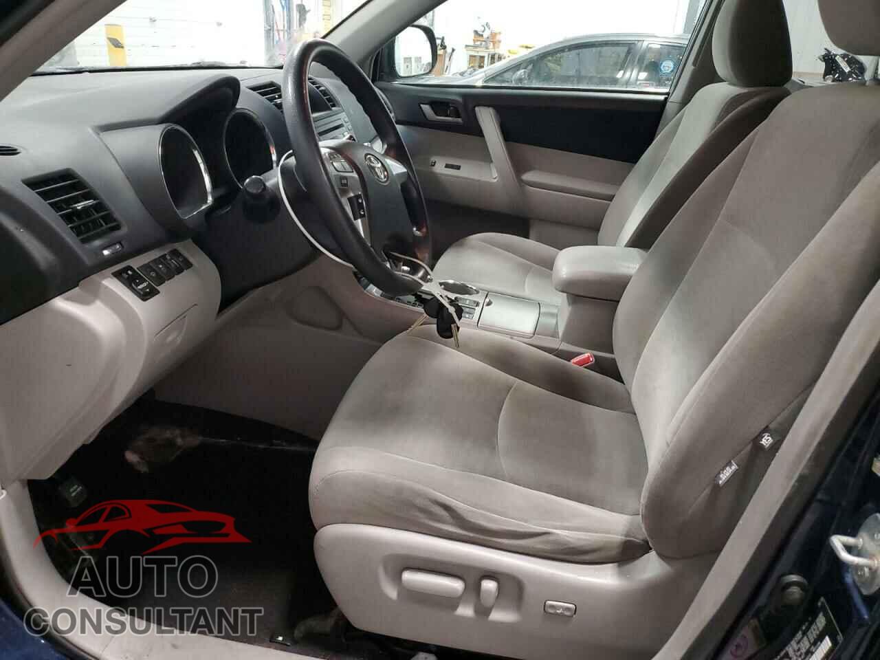 TOYOTA HIGHLANDER 2012 - 5TDBK3EH8CS156212