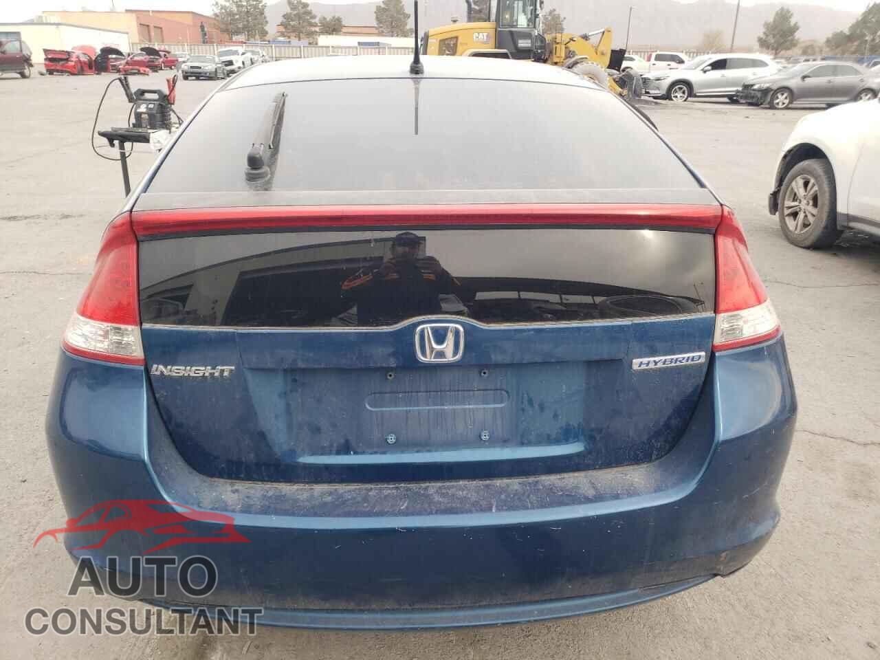 HONDA INSIGHT 2011 - JHMZE2H53BS010984